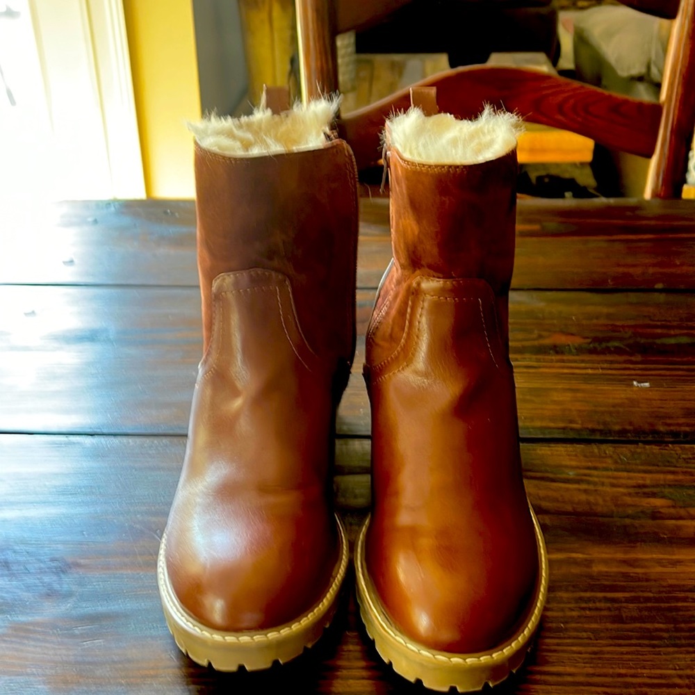 Universal Thread,Marla Faux Fur Lug Ankle Boots in Cognac / cream fur Size: 11